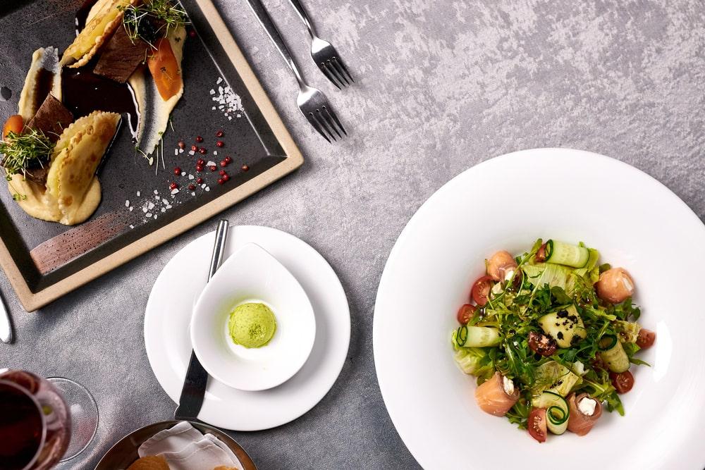 Thực đơn tiệc cưới Fusion Đông - Tây mang phong thái sang trọng khiến bữa tiệc trở nên đặc biệt