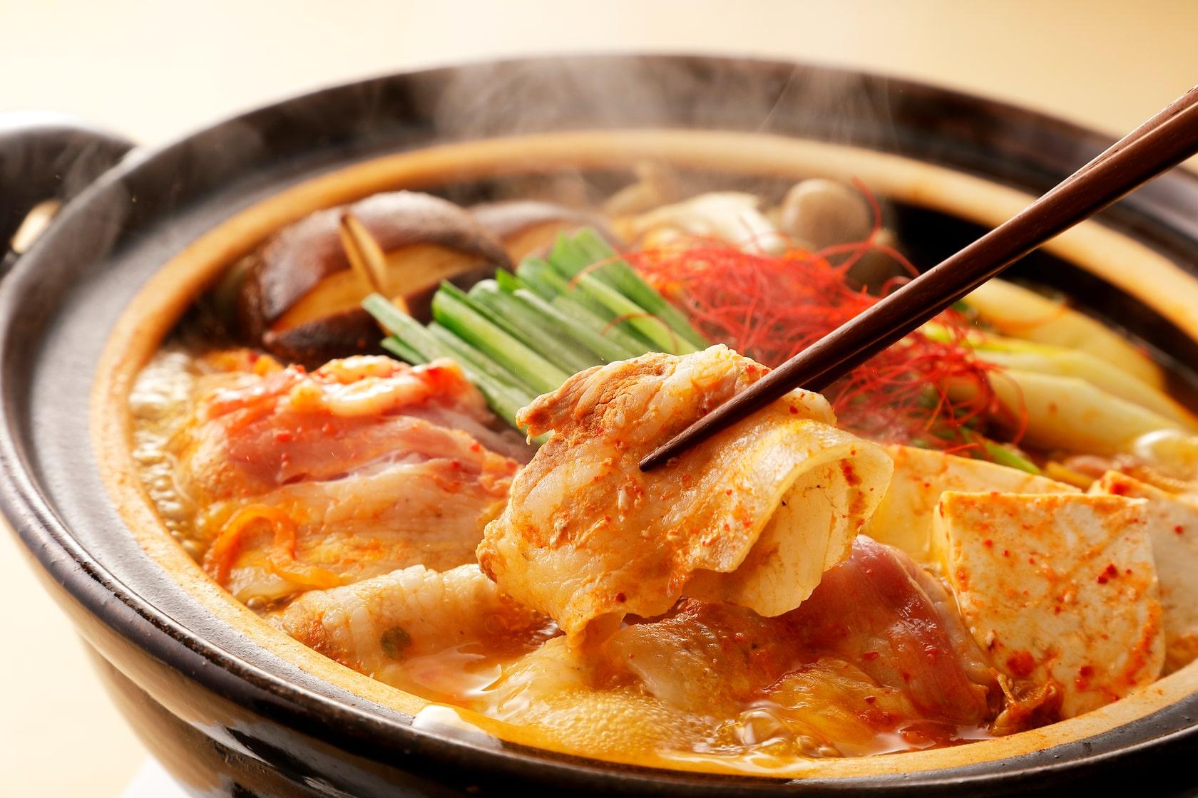 Tạo menu tủ cho quán từ gia vị nêm sẵn Aji-Quick® Lẩu Kim Chi